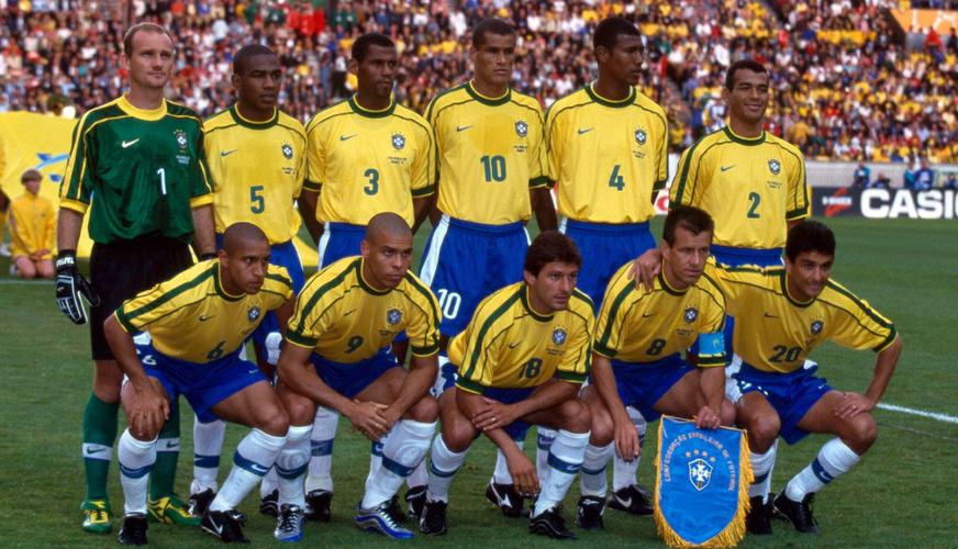 巴西最强阵容是哪届世界杯